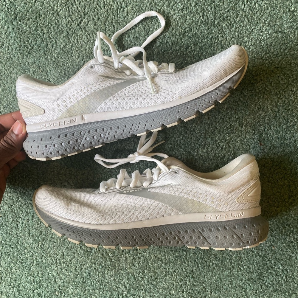 Brooks Womens Glycerin 18 1203171B189 White Running Shoes Sneakers Size 10B
